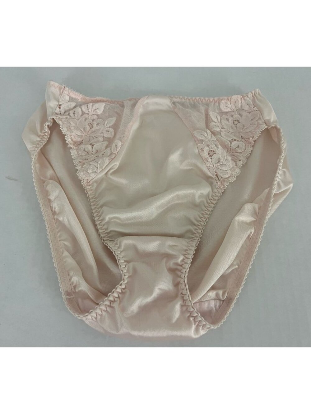 Vintage Warner's Perfectionists S Hi Shine Satin Hi Cut Brief Panty #360